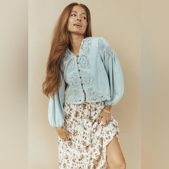 SOLD Aaron & Amber Demin Embroidery Volume Sleeve Top NWT Small - Picture 2 of 11